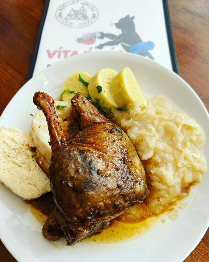 Hrusicka Restaurace A Penzion Hrusice المظهر الخارجي الصورة